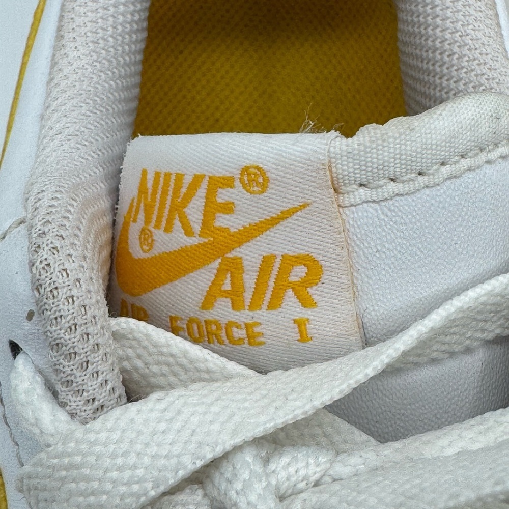 Nike Air Force 1 size 6y - Picture 3 of 11